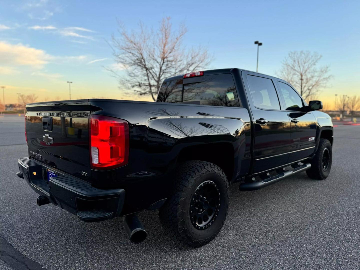 2017 Chevrolet Silverado 1500 LTZ photo 5