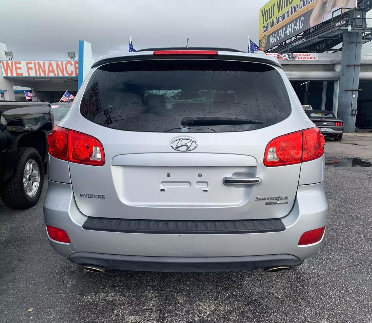 2009 Hyundai Santa Fe SE photo 5