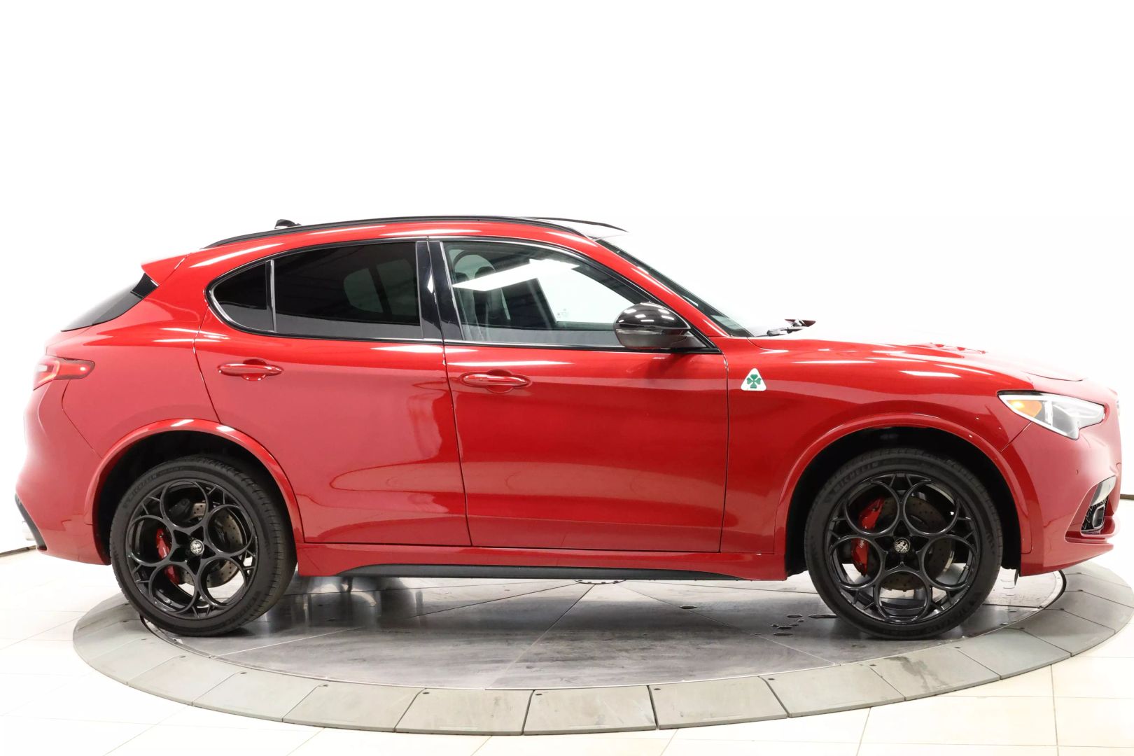 2022 Alfa Romeo Stelvio - Image 63