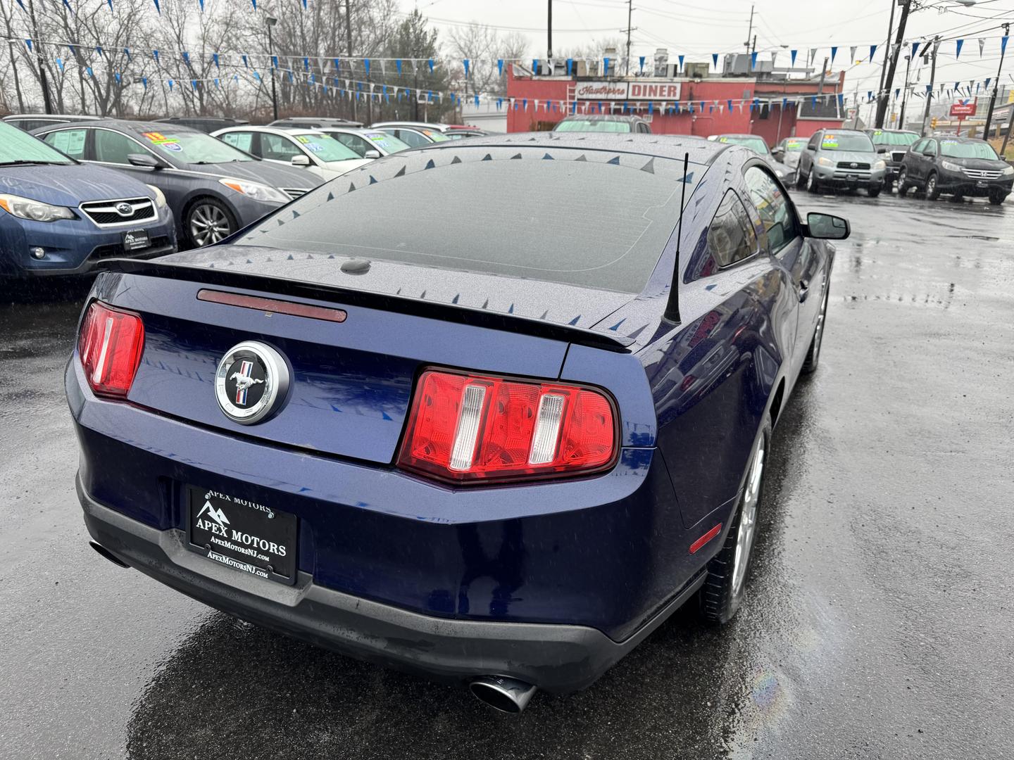 2012 Ford Mustang V6 photo 16