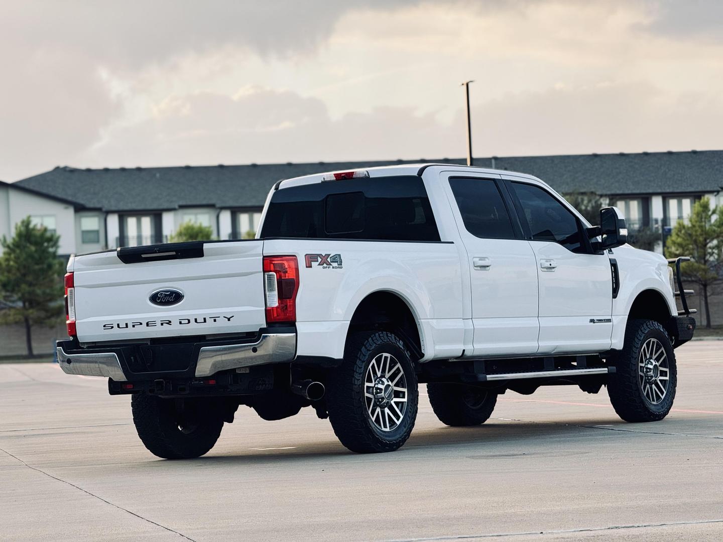 2019 Ford F-250 Super Duty Lariat photo 7