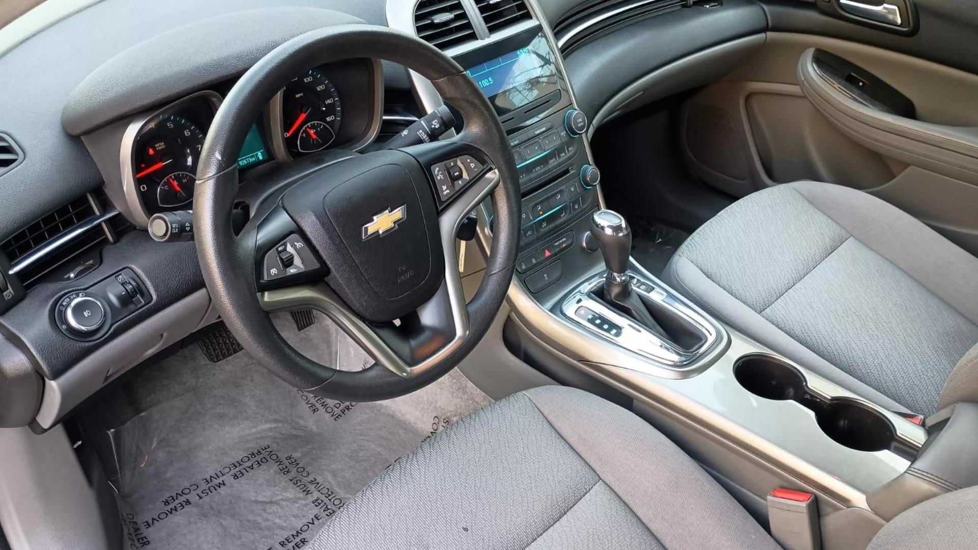 2013 Chevrolet Malibu 1LS photo 10