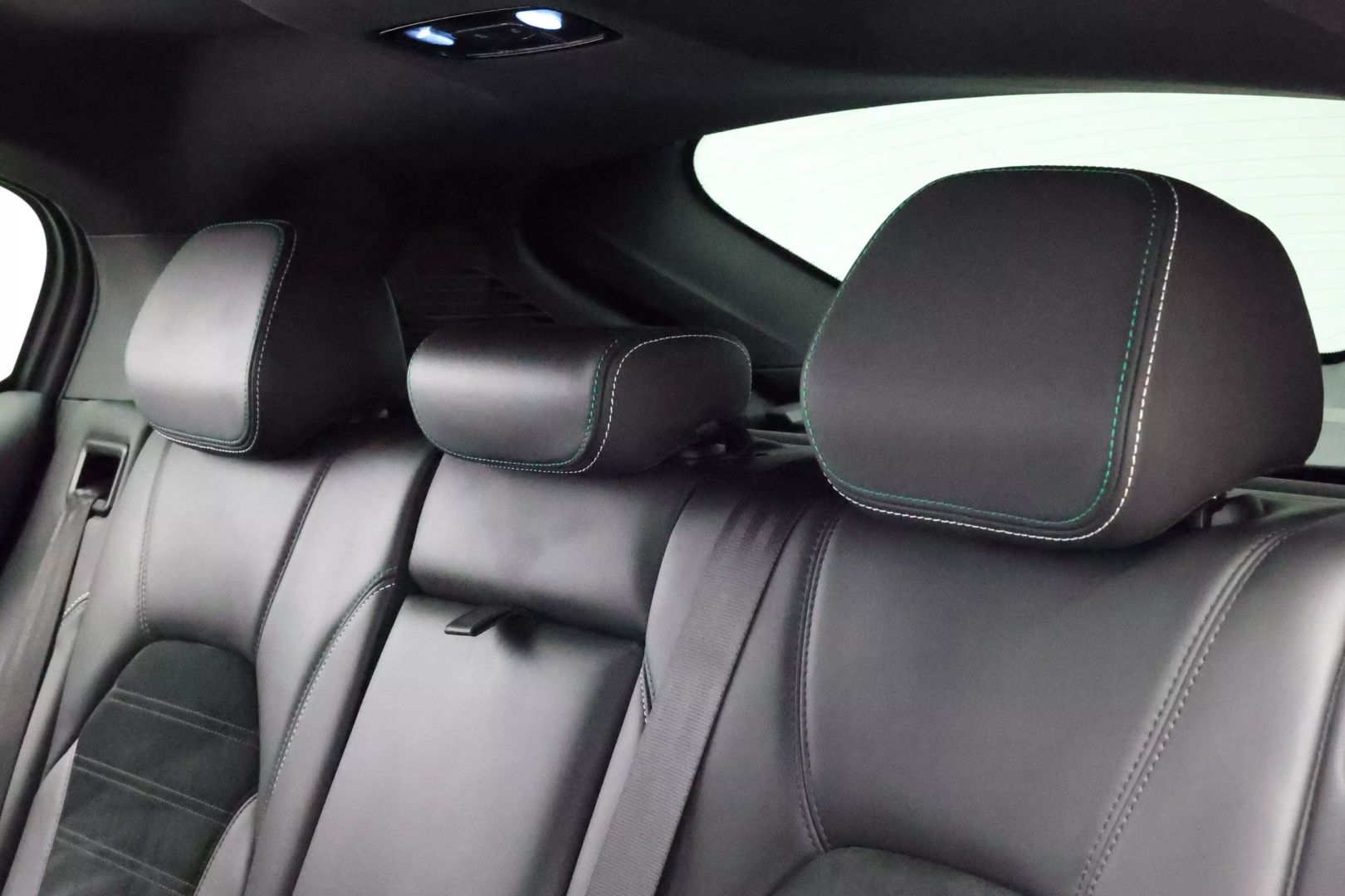 2022 Alfa Romeo Stelvio - Image 48
