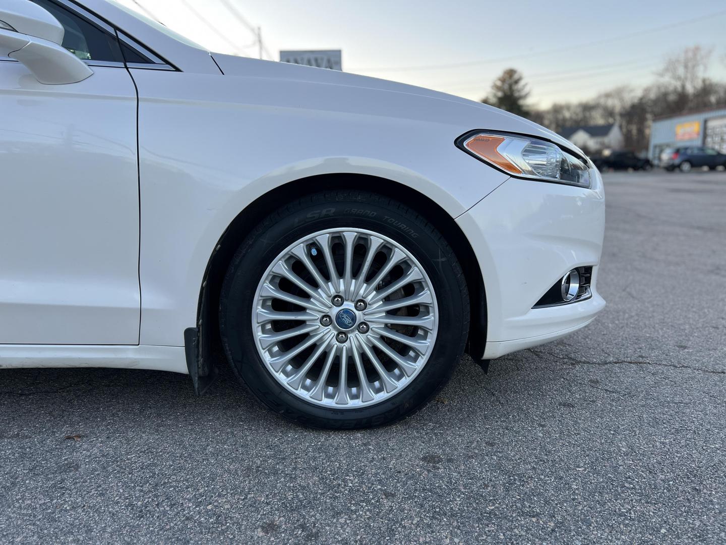 2013 Ford Fusion Titanium photo 33