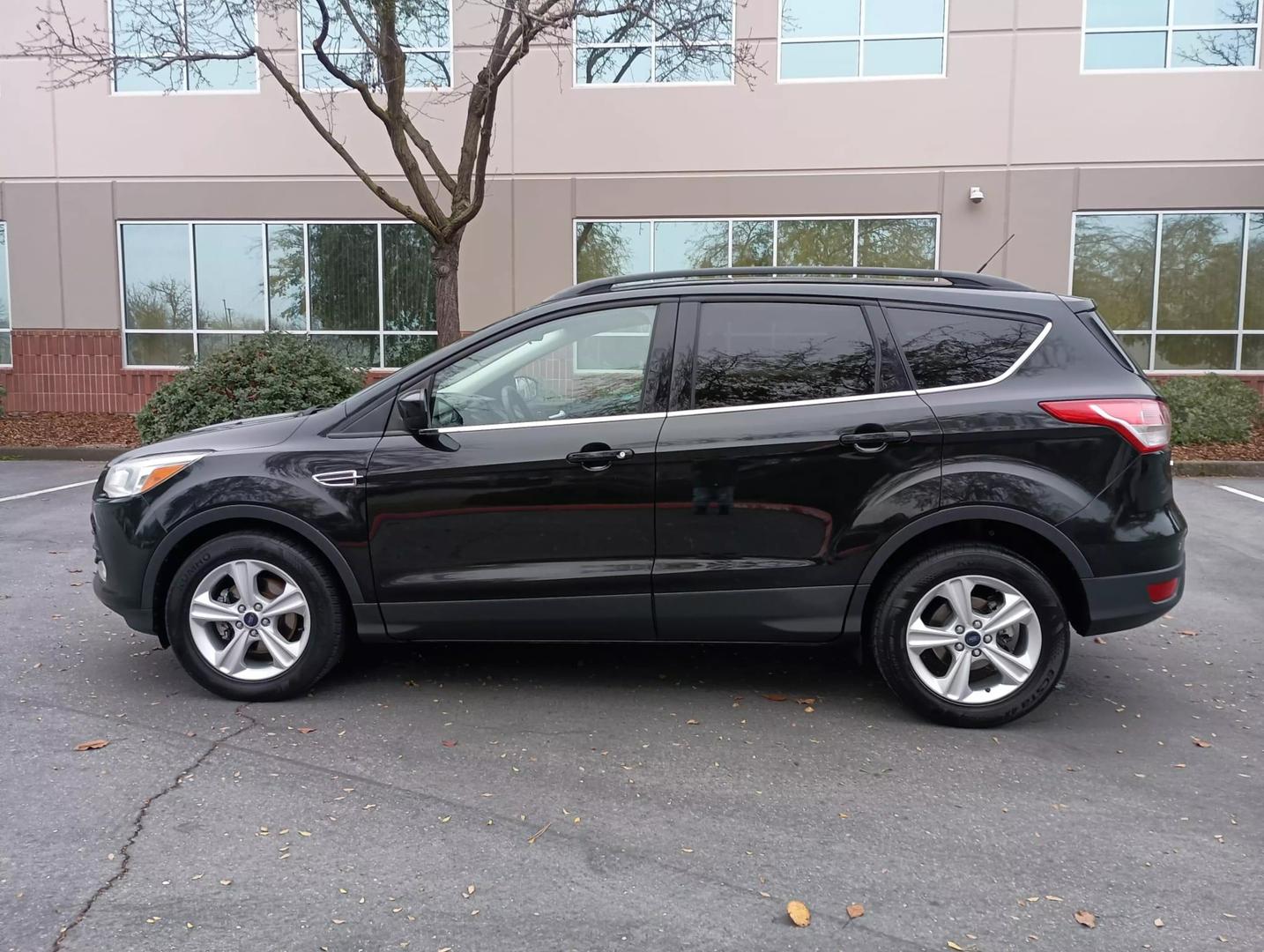 2015 Ford Escape SE photo 4