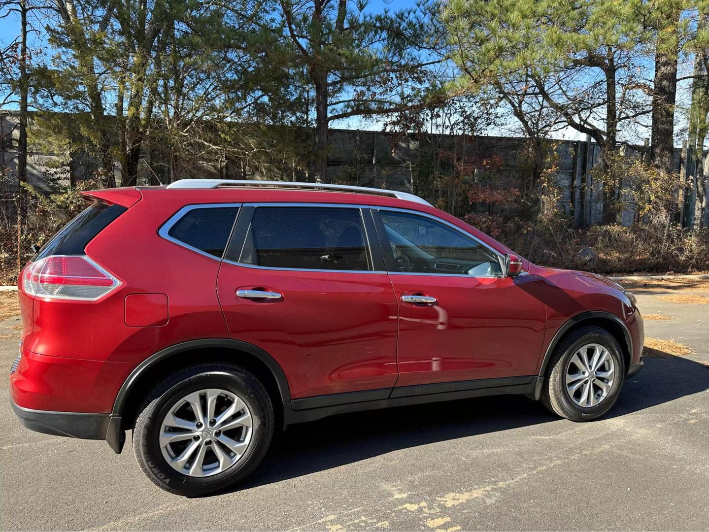 2016 Nissan Rogue SV photo 4