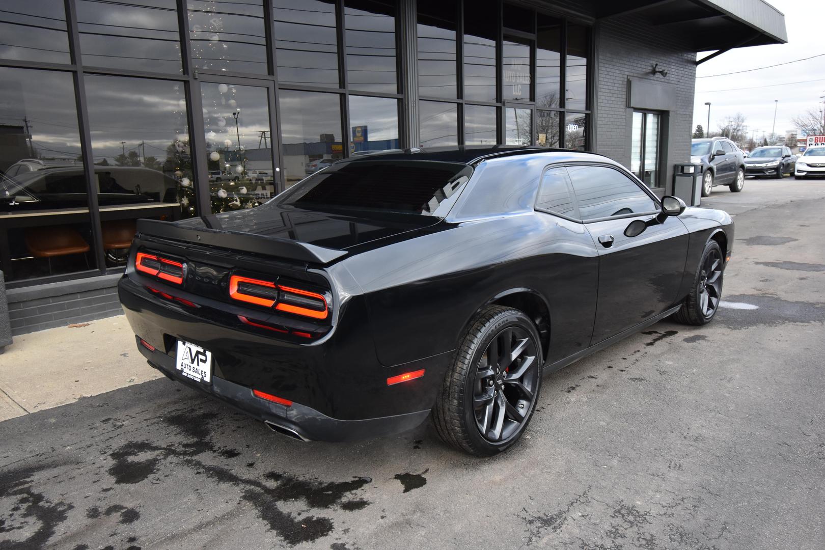 2023 Dodge Challenger SXT photo 6