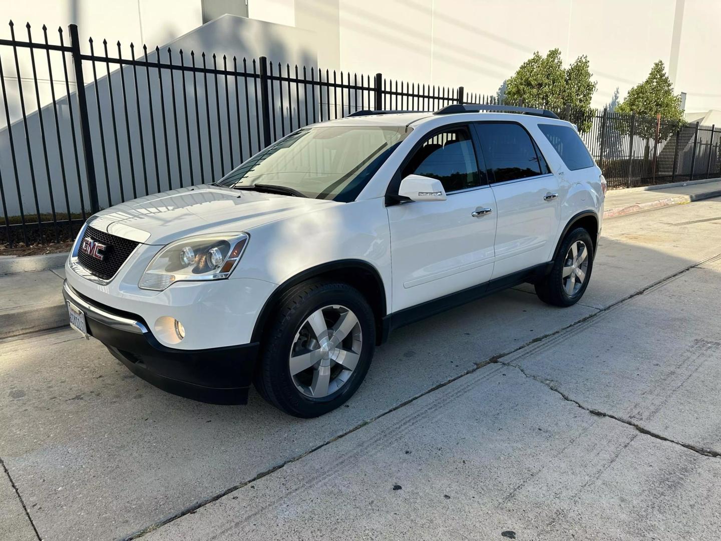 2012 GMC Acadia SLT1 photo 3