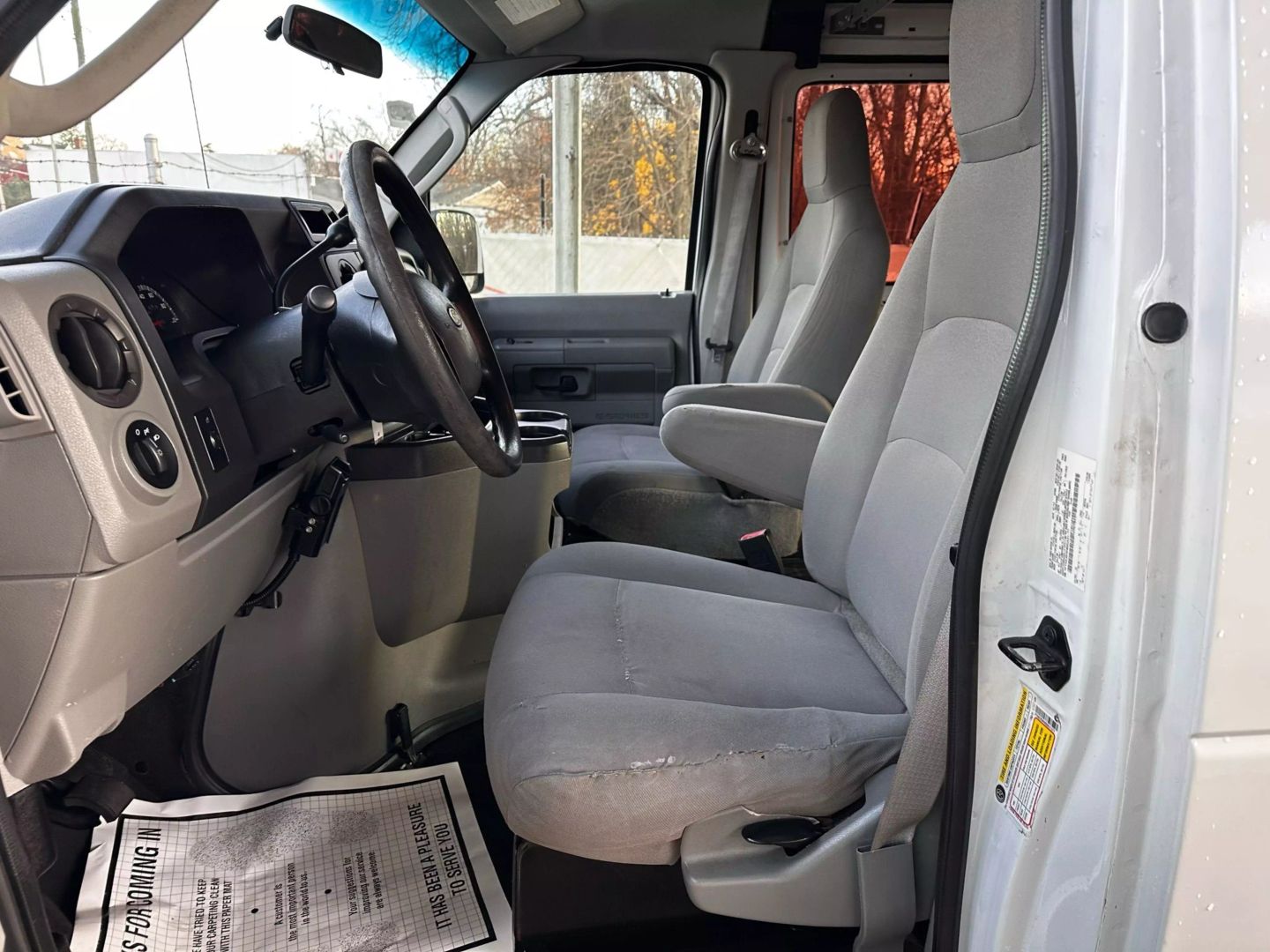 2013 Ford E250 Cargo - Image 15