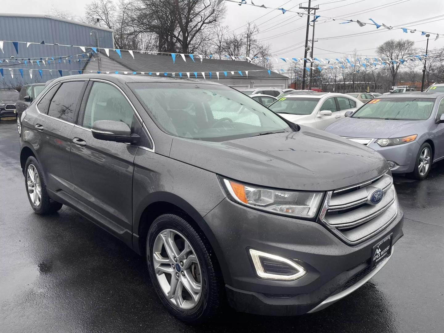 2015 Ford Edge Titanium photo 3