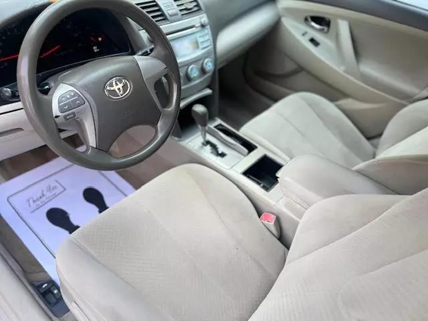 2007 Toyota Camry LE photo 6