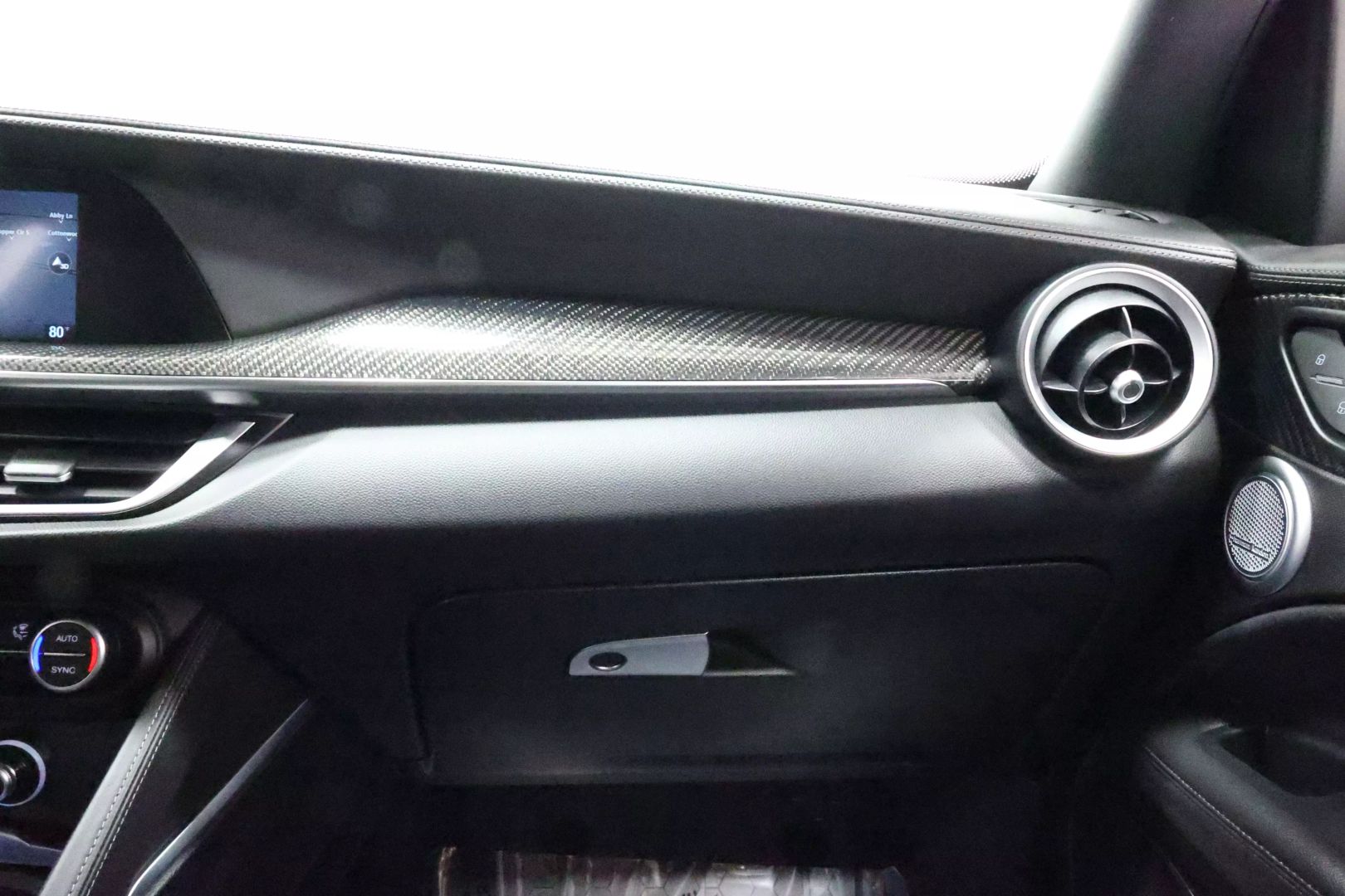 2022 Alfa Romeo Stelvio - Image 87