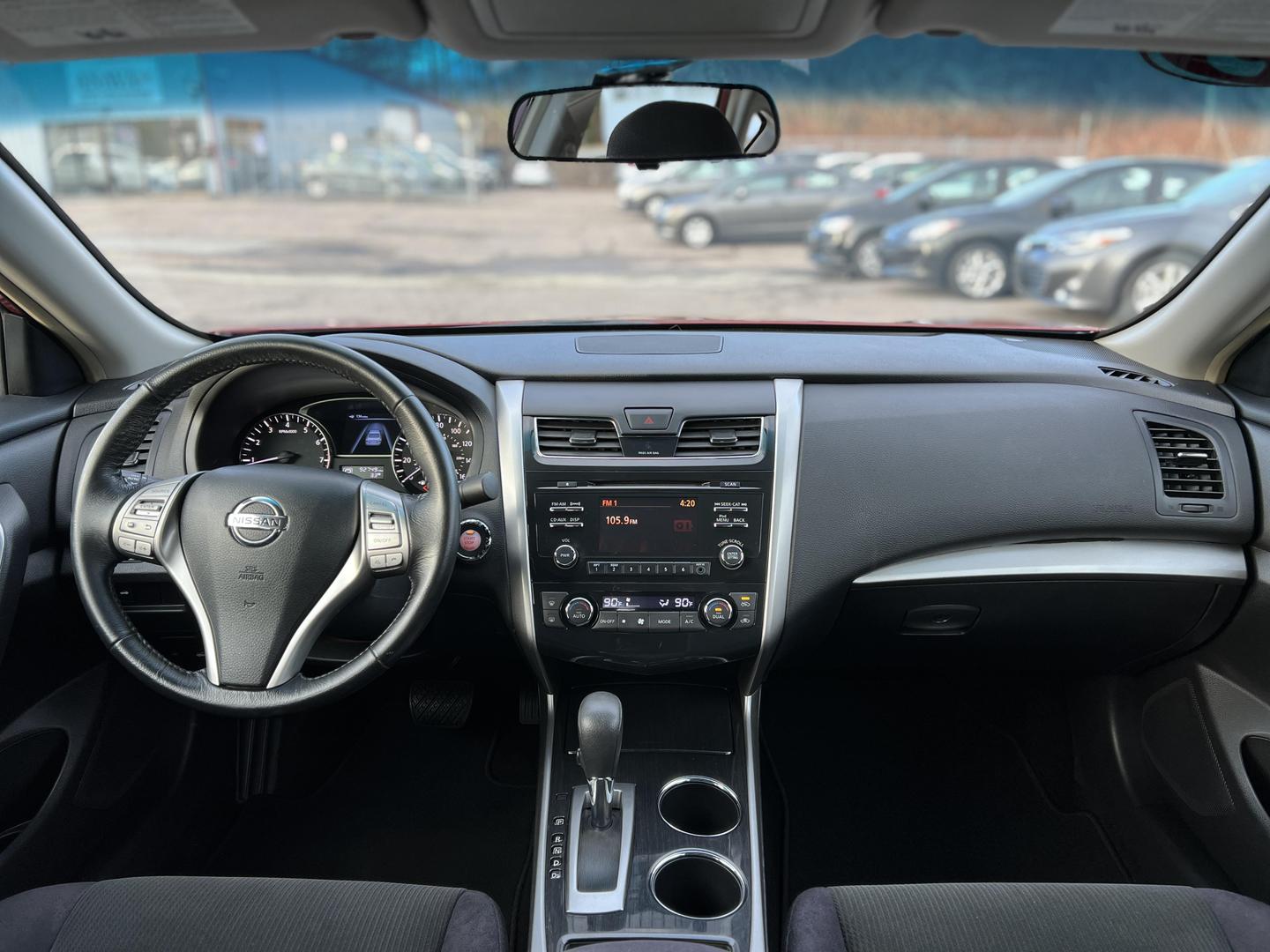 2013 Nissan Altima Sedan SV photo 24