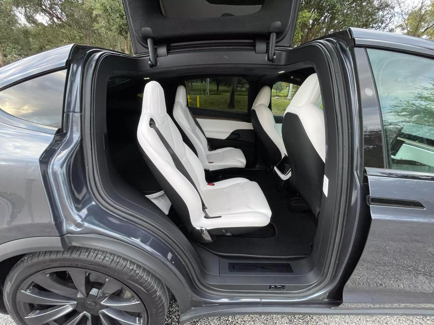 2023 Tesla Model X Long Range photo 23