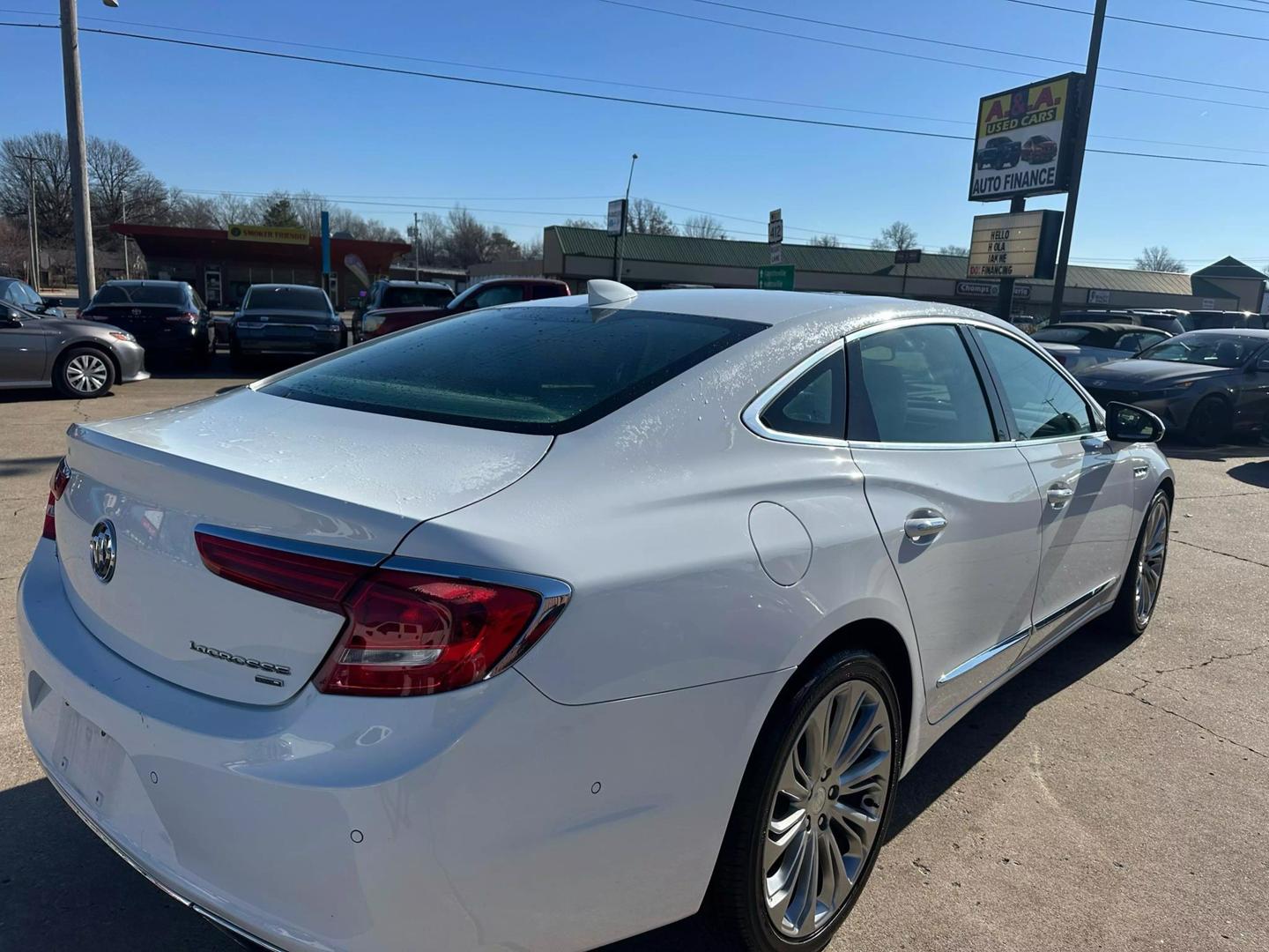 2017 Buick LaCrosse Premium photo 5