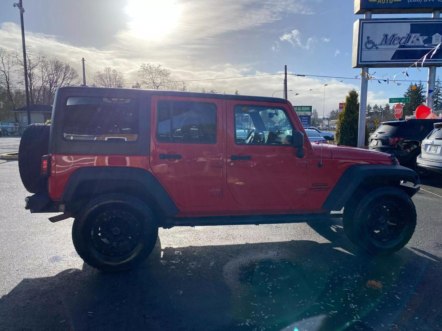 2015 Jeep Wrangler Unlimited Sport photo 17