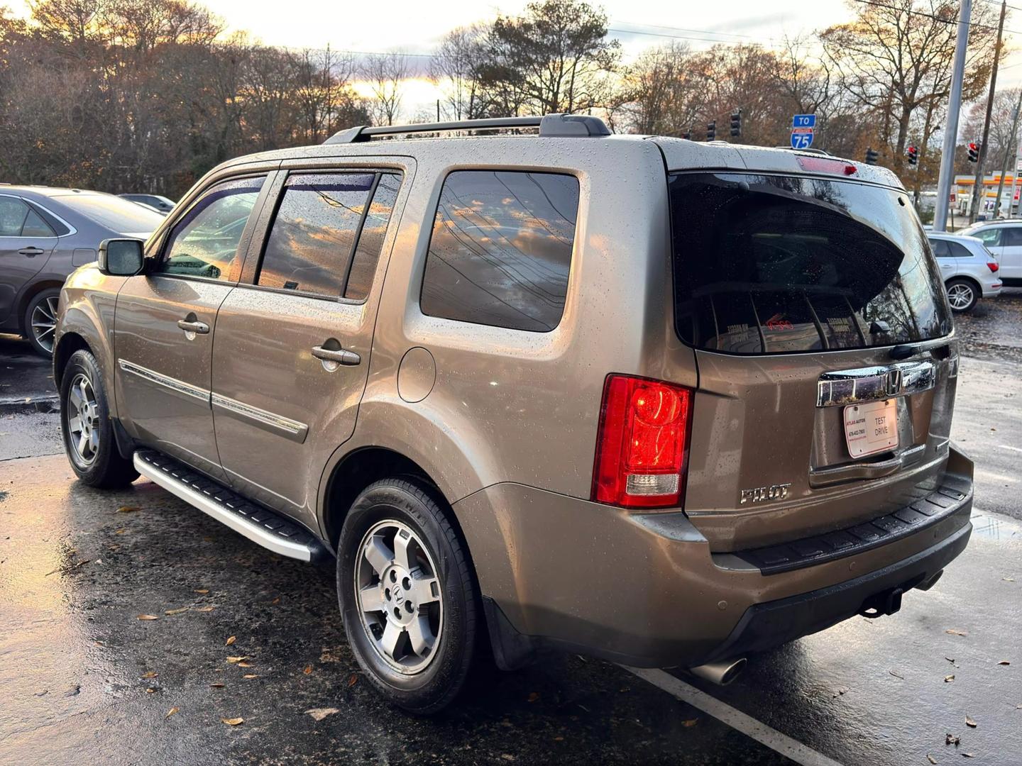 2011 Honda Pilot Touring photo 8