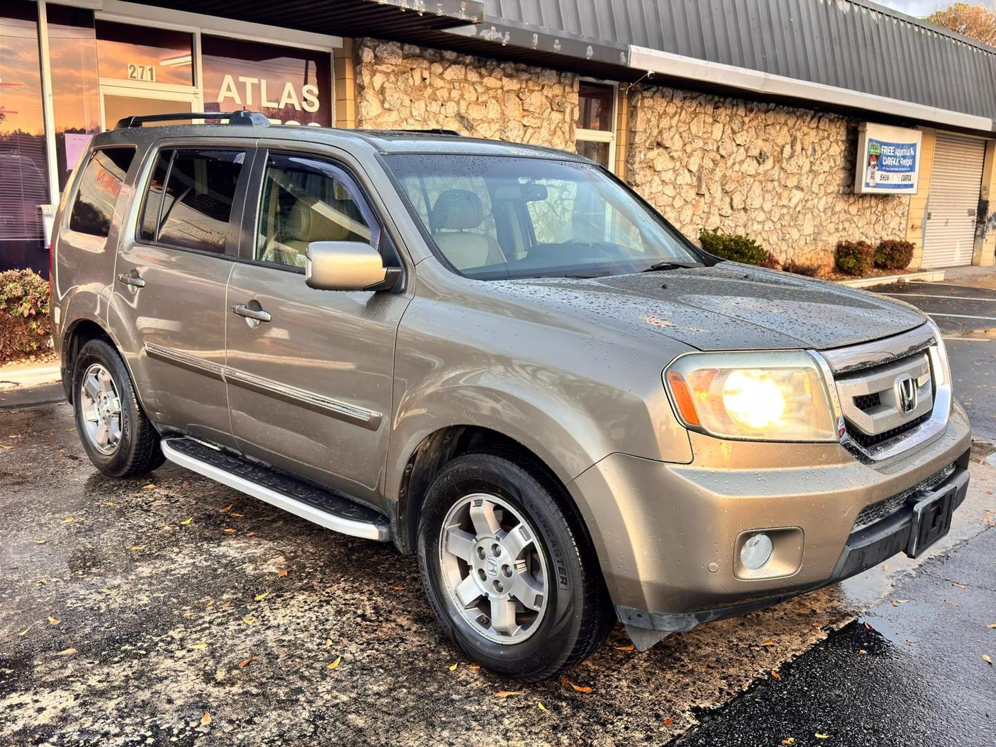 2011 Honda Pilot Touring photo 4