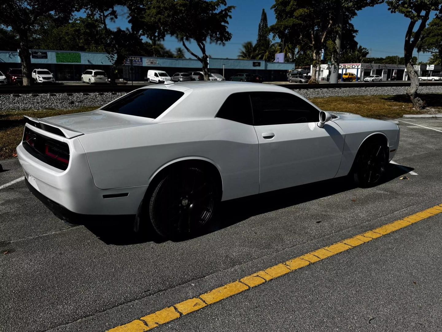 2015 Dodge Challenger R/T photo 8