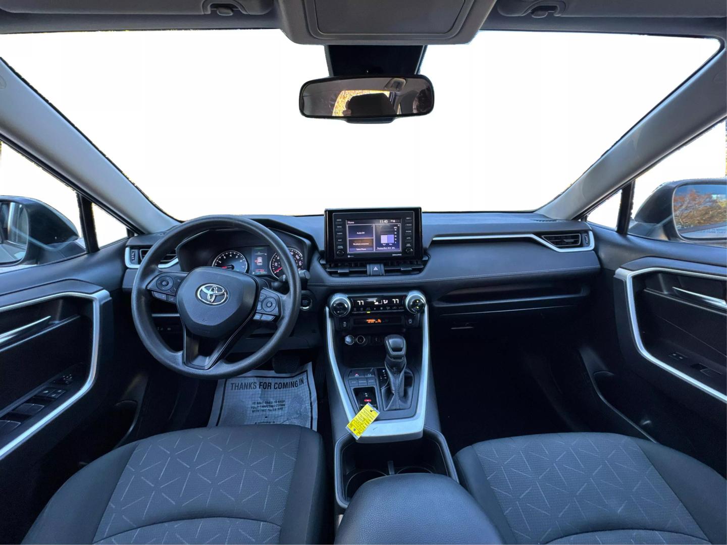 2022 Toyota RAV4 XLE photo 24