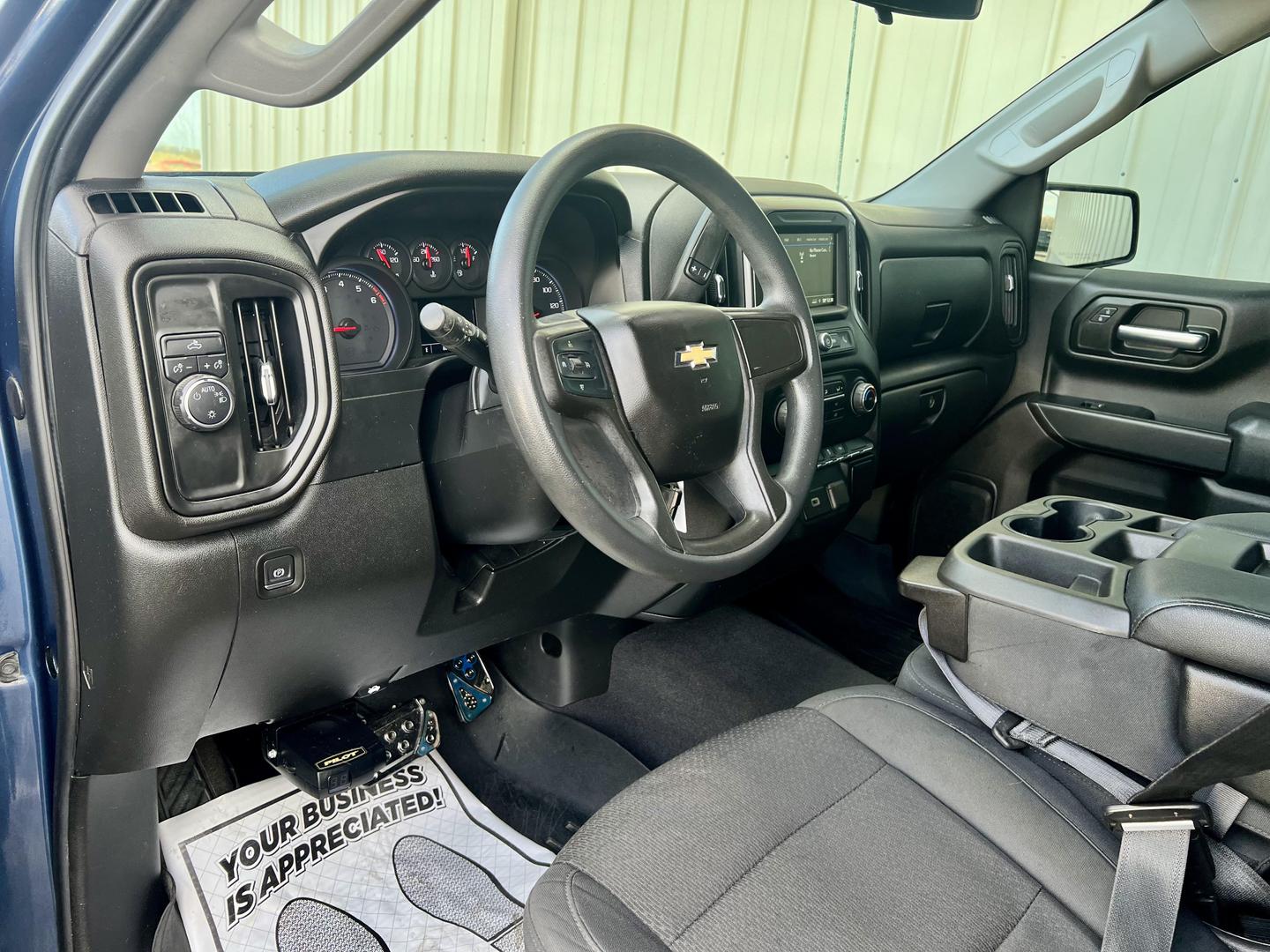 2019 Chevrolet Silverado 1500 Custom photo 23