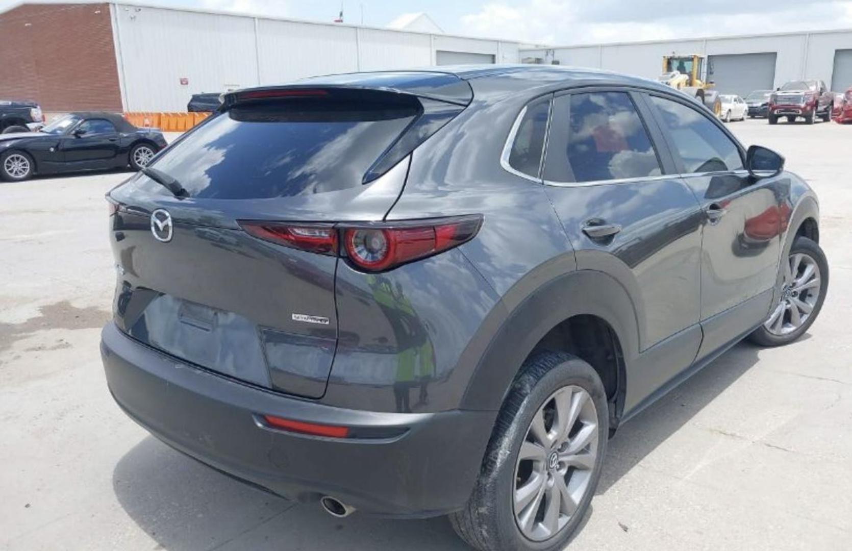 Mazda CX-30's photo