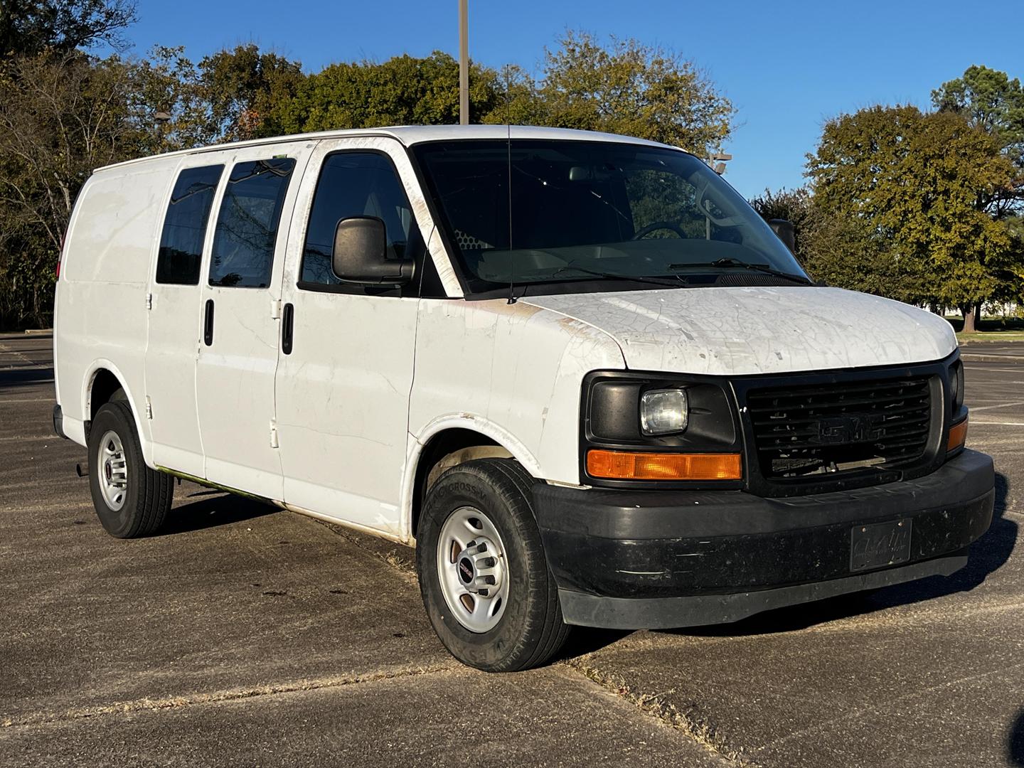 2017 GMC Savana Cargo Work Van photo 5