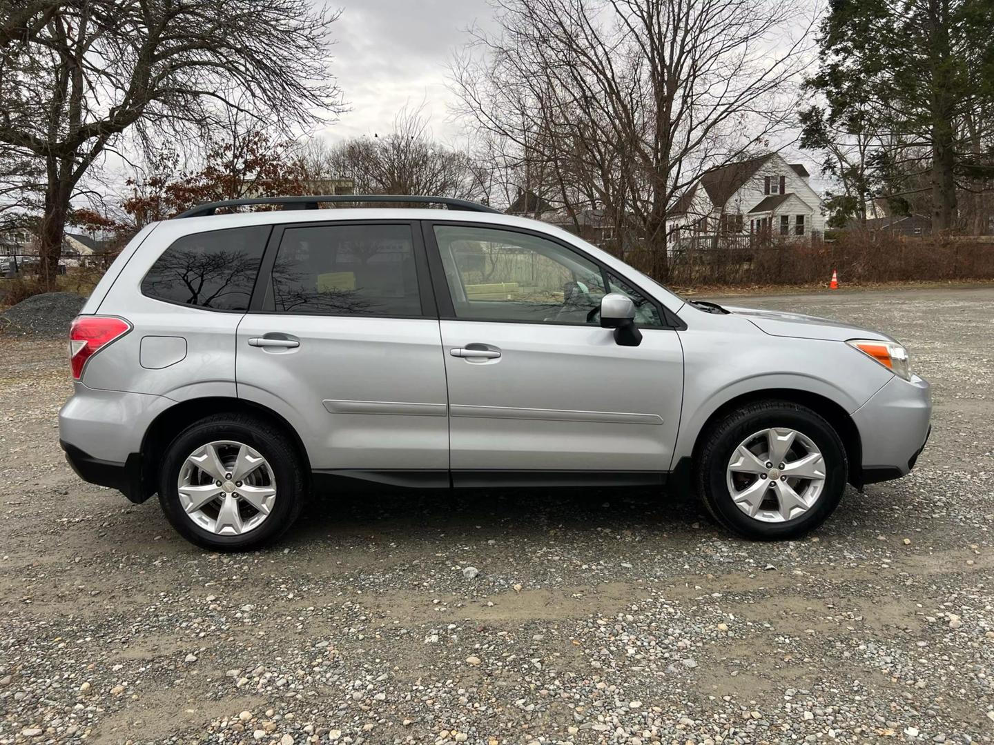 2015 Subaru Forester i Premium photo 4