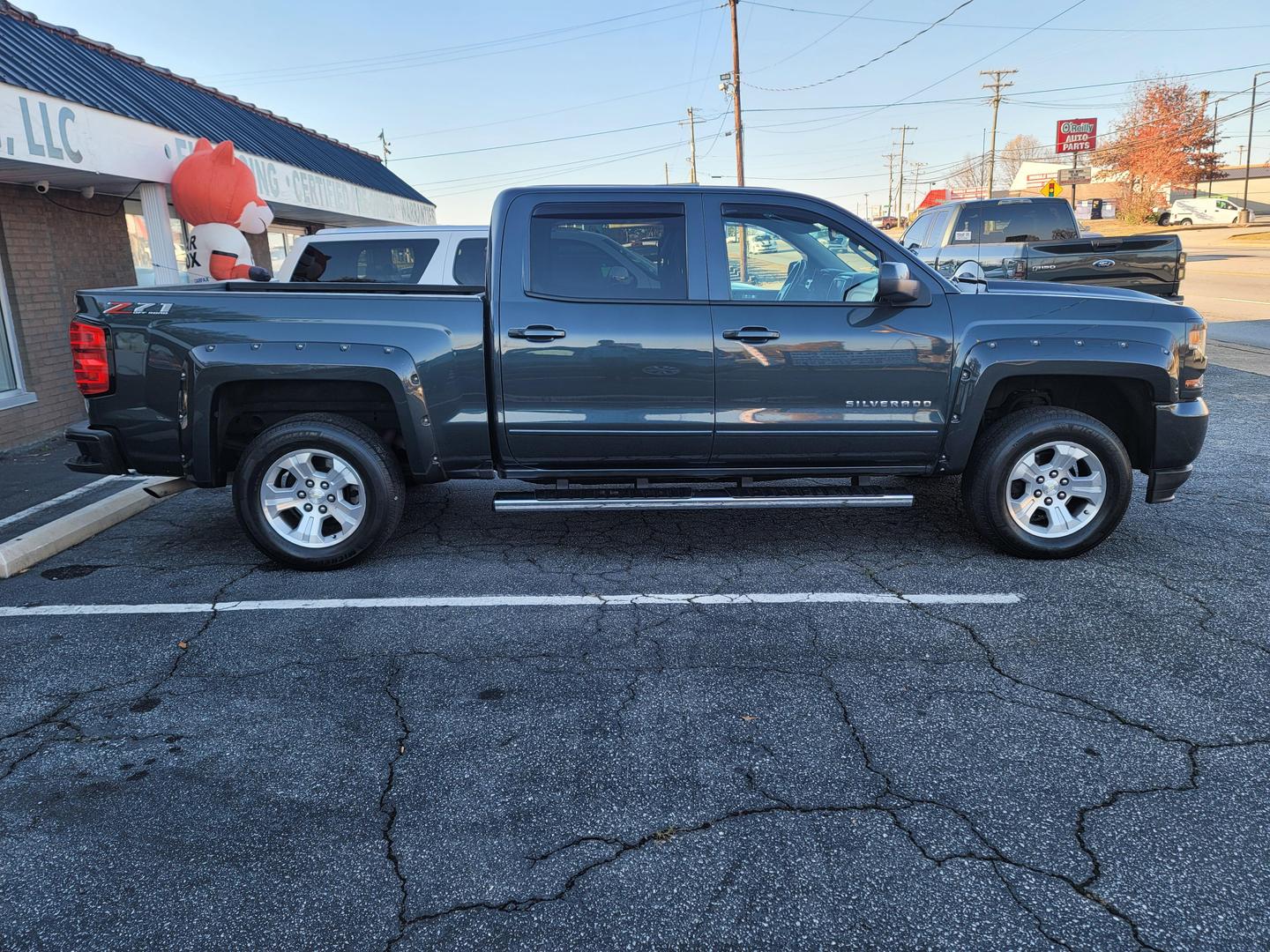 2018 Chevrolet Silverado 1500 LT photo 6