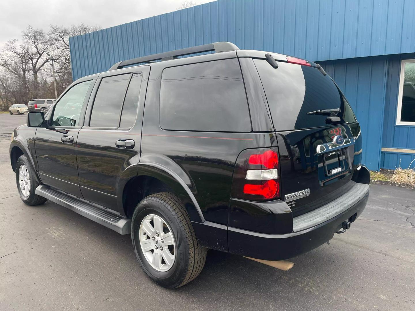 2010 Ford Explorer XLT photo 6