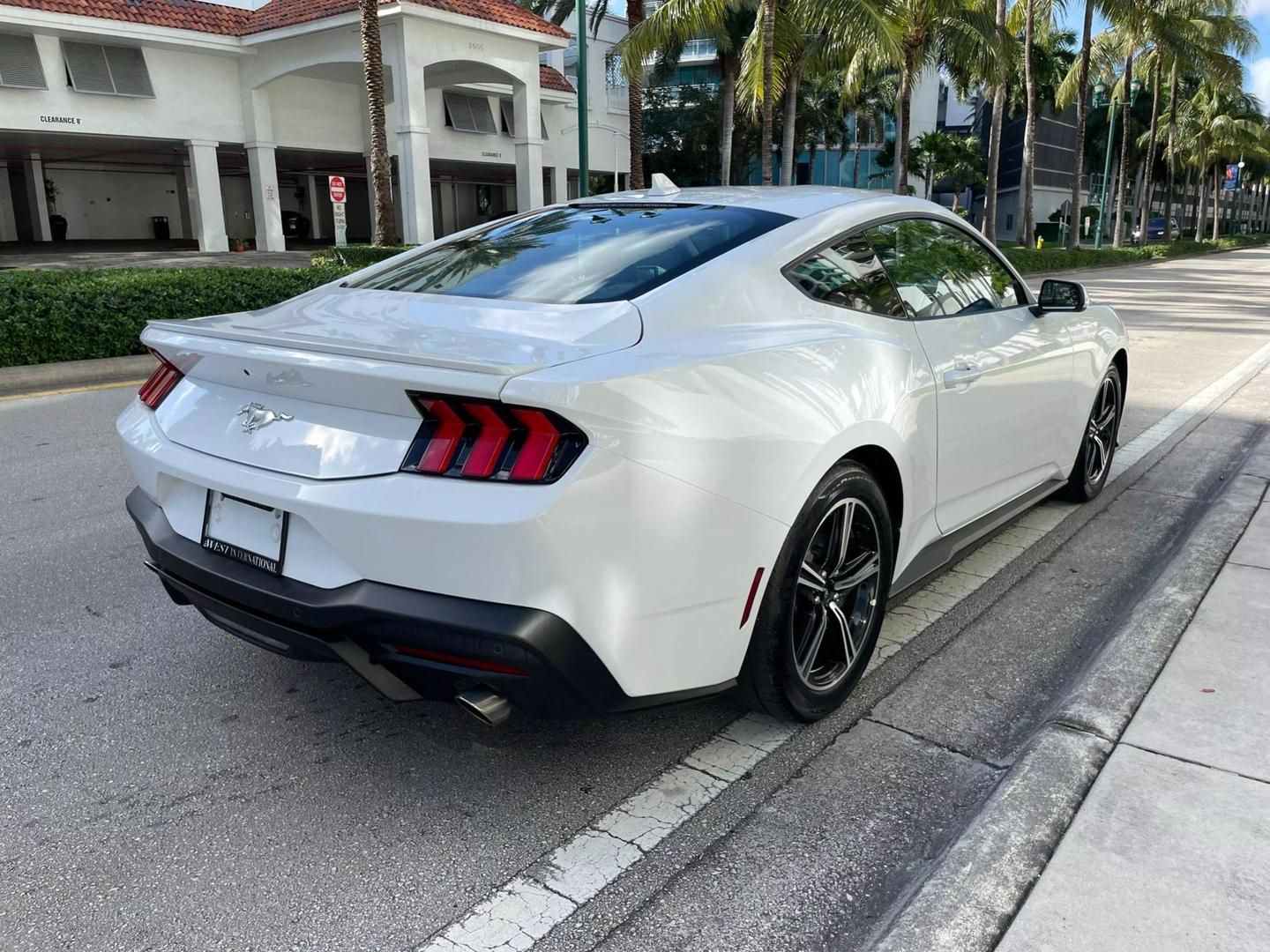 2024 Ford Mustang EcoBoost Premium photo 4