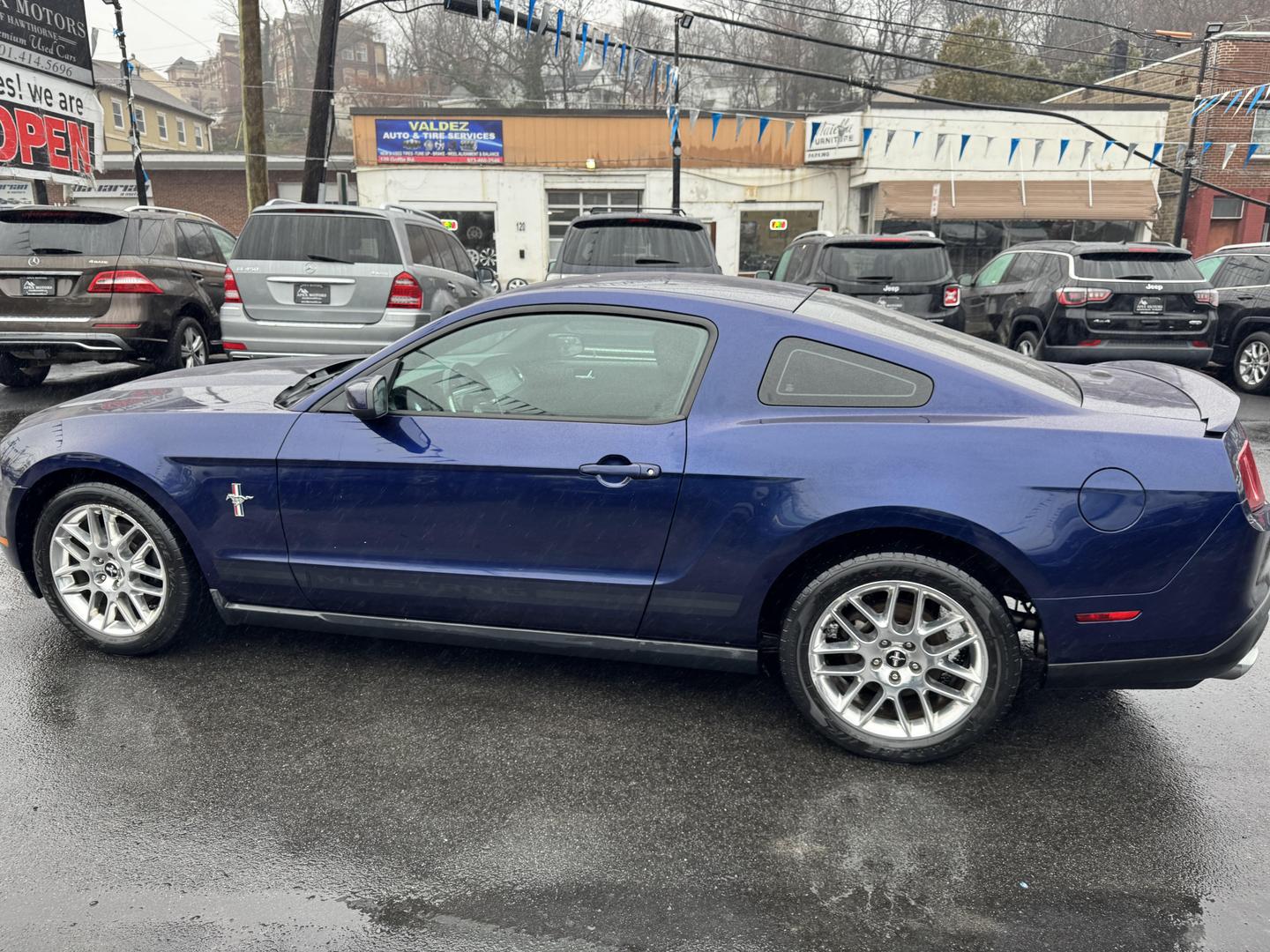 2012 Ford Mustang V6 photo 7