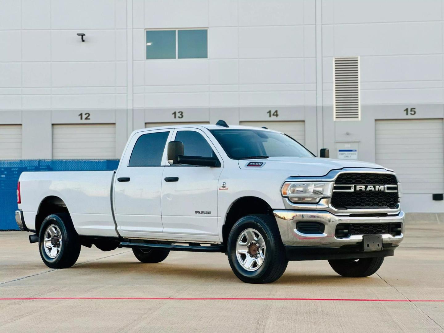 2019 RAM Ram 3500 Pickup Tradesman photo 3