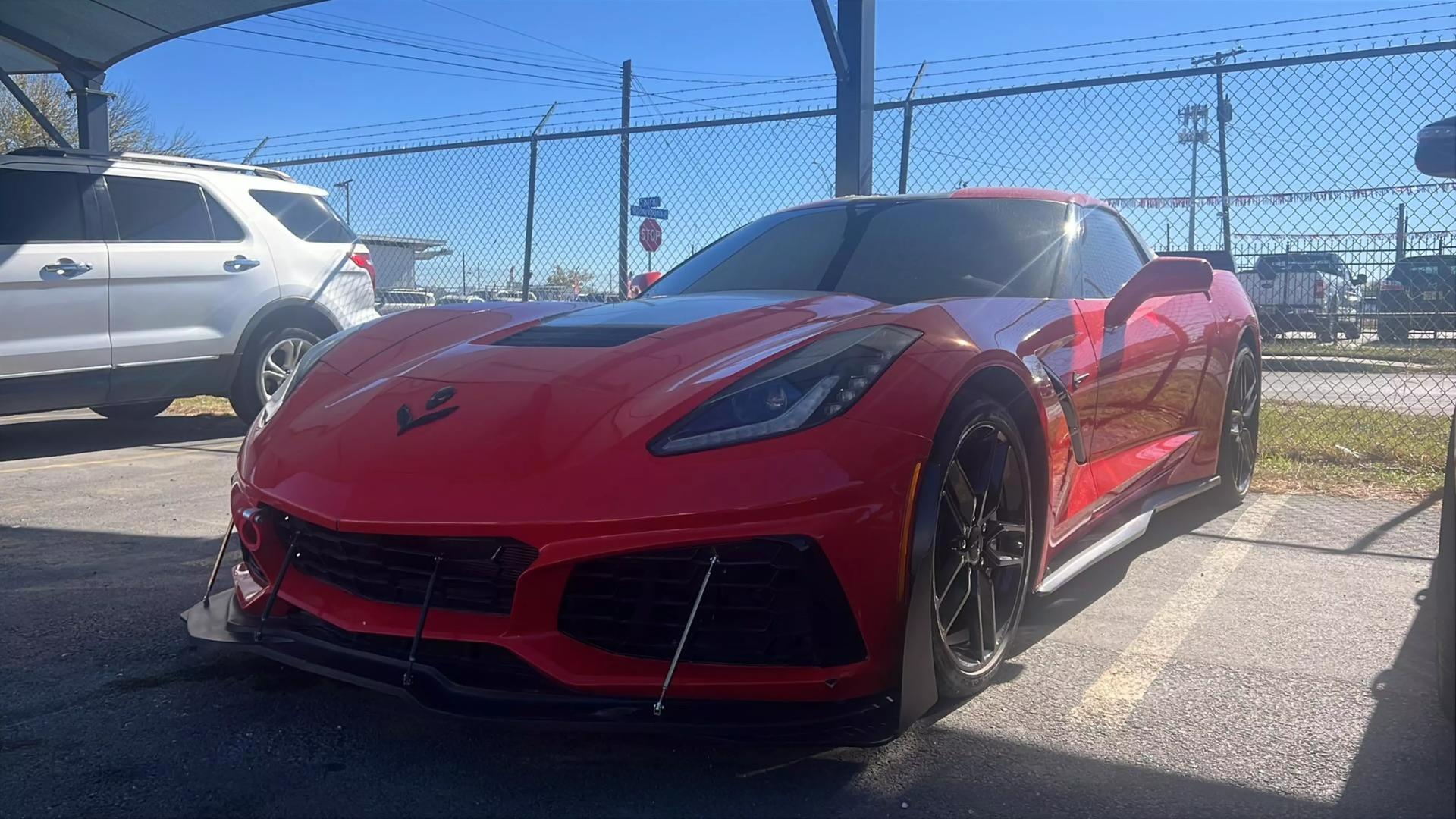 2019 Chevrolet Corvette 1LT photo 1