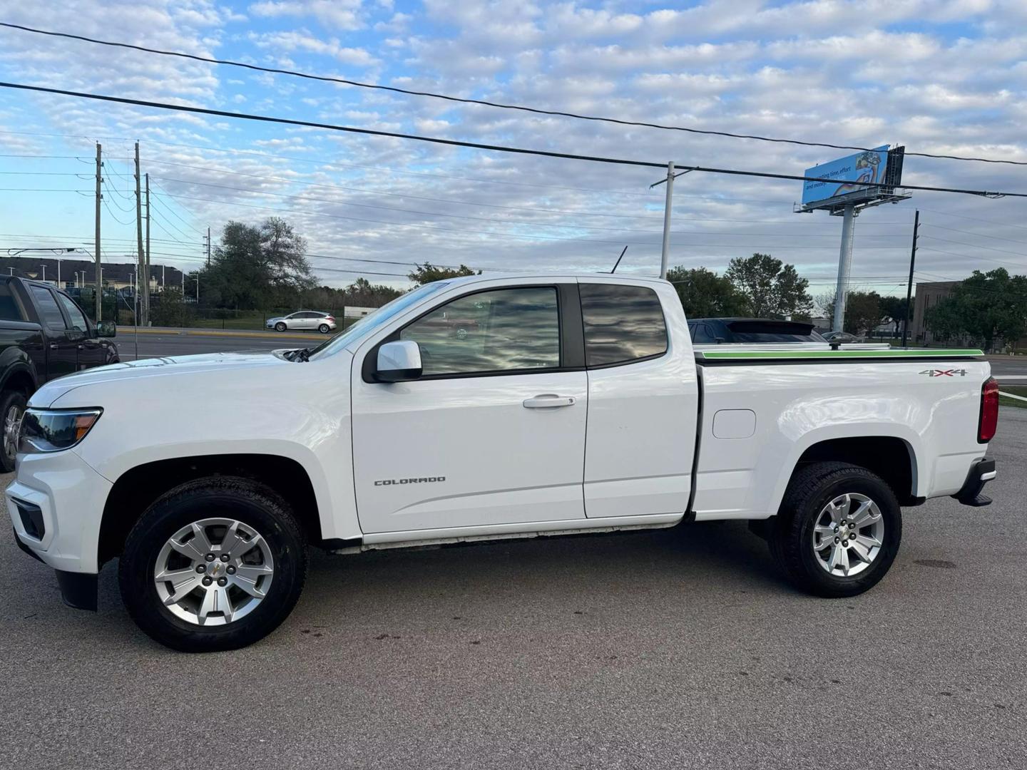 2022 Chevrolet Colorado LT photo 7