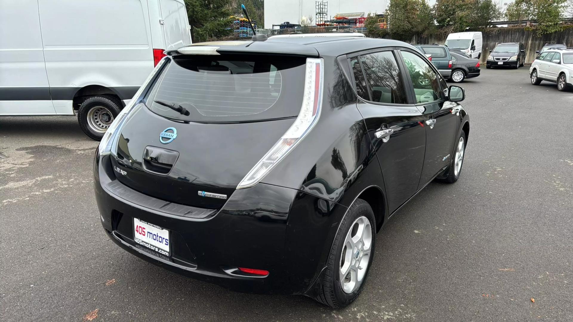 2012 Nissan LEAF SV photo 11