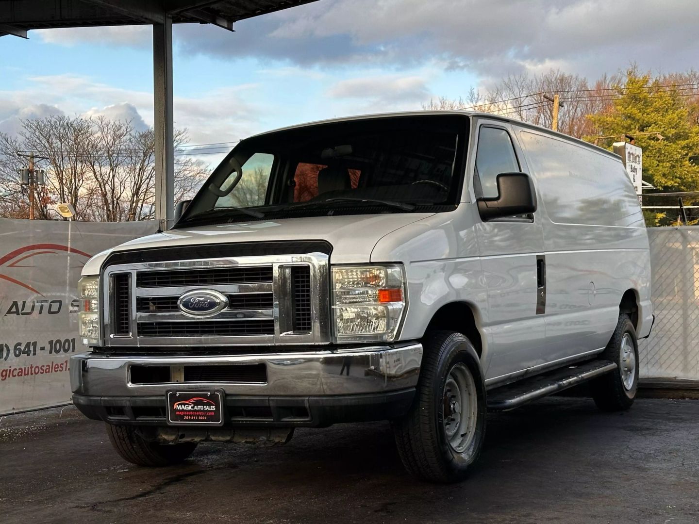 2013 Ford E250 Cargo - Image 3