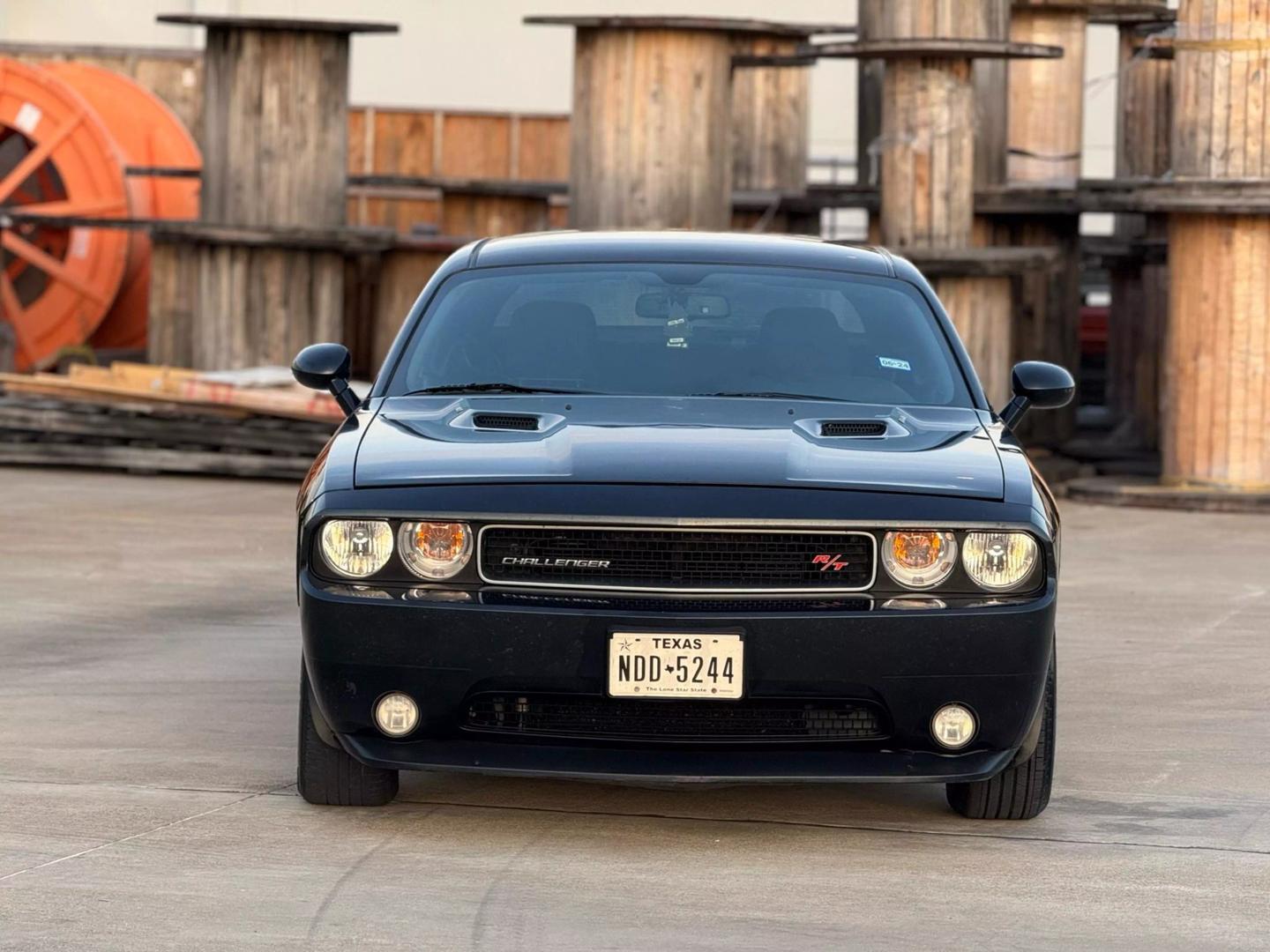 2014 Dodge Challenger R/T photo 13