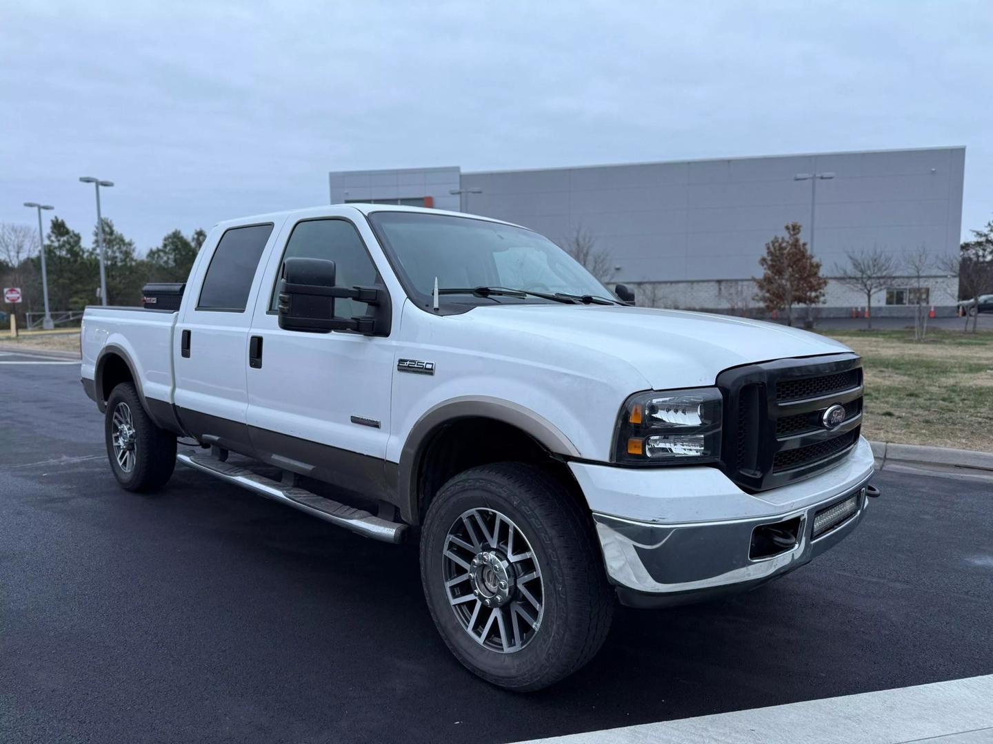 2005 Ford F-250 Super Duty Lariat photo 4