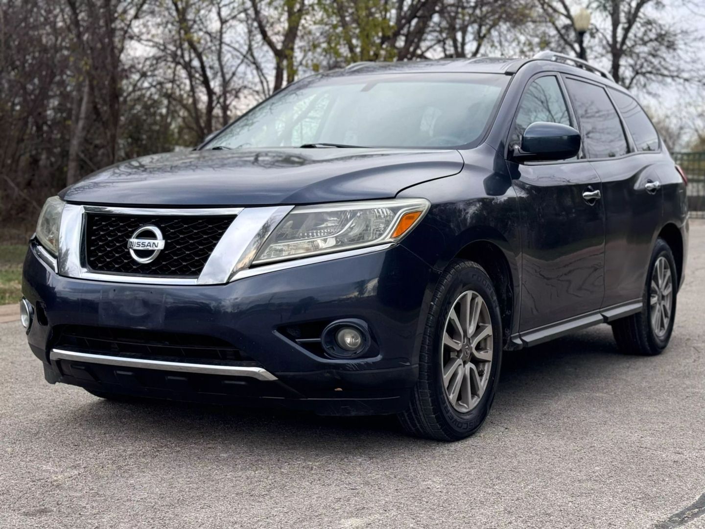 Nissan Pathfinder's photo