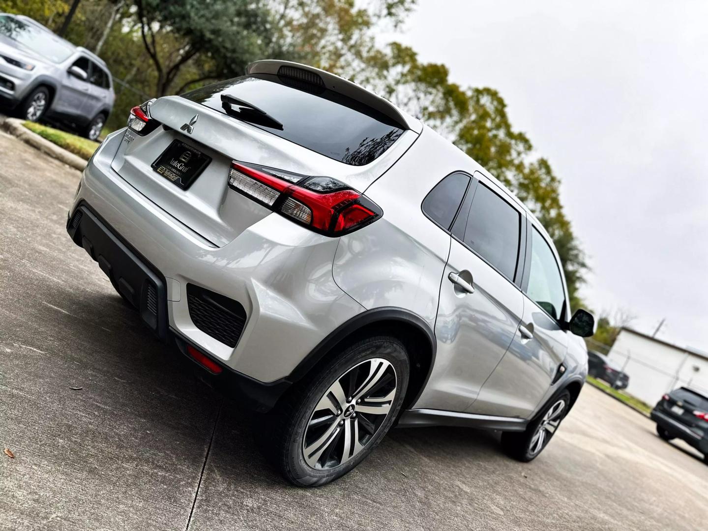 2020 Mitsubishi Outlander Sport ES photo 8