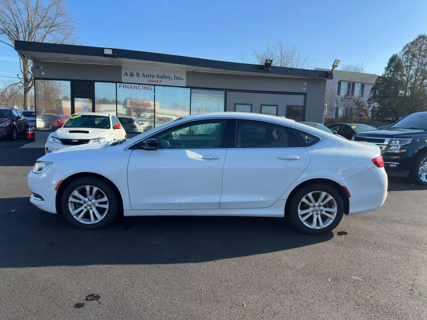 2015 Chrysler 200 Limited photo 3