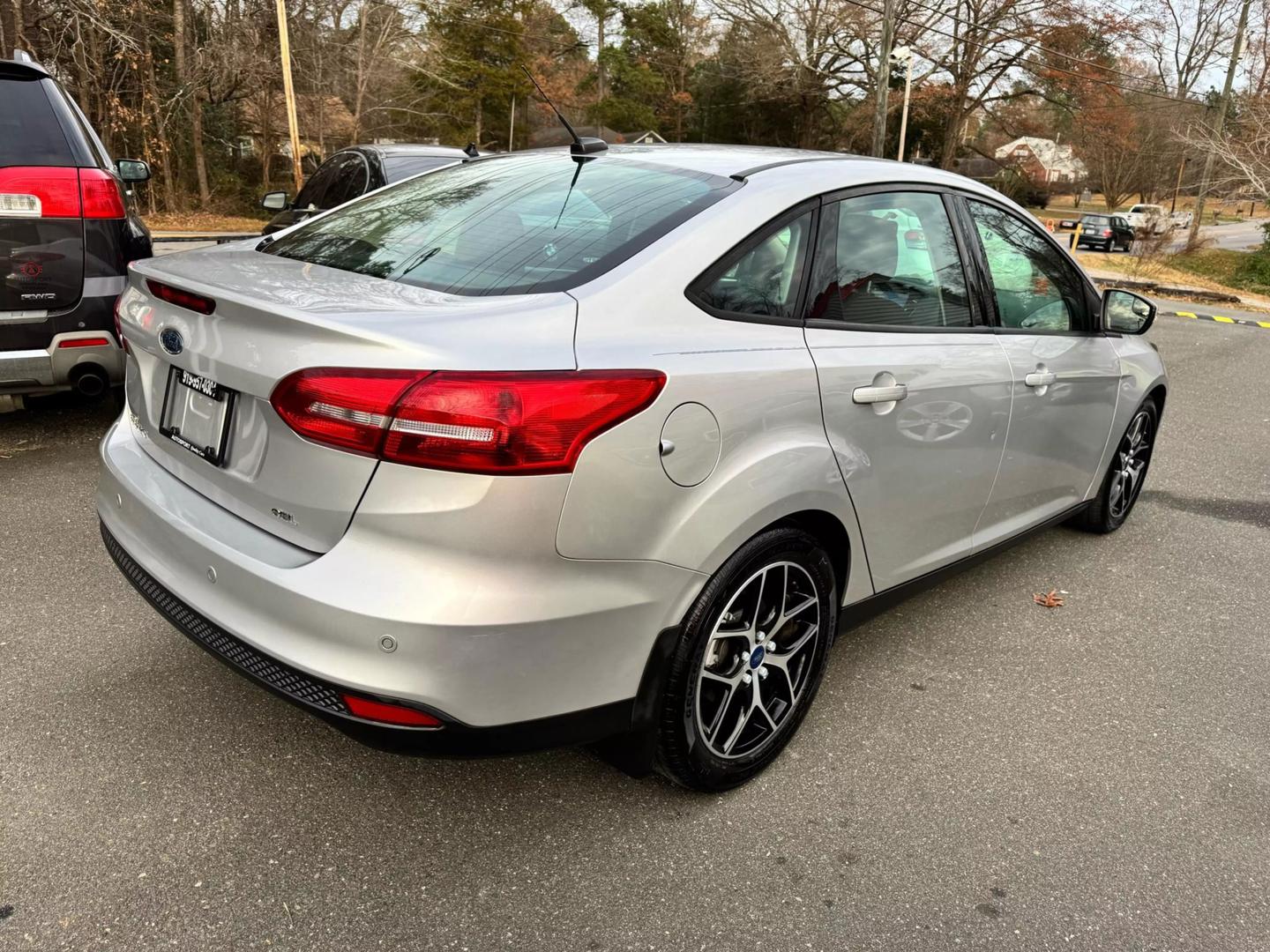 2018 Ford Focus SEL photo 5