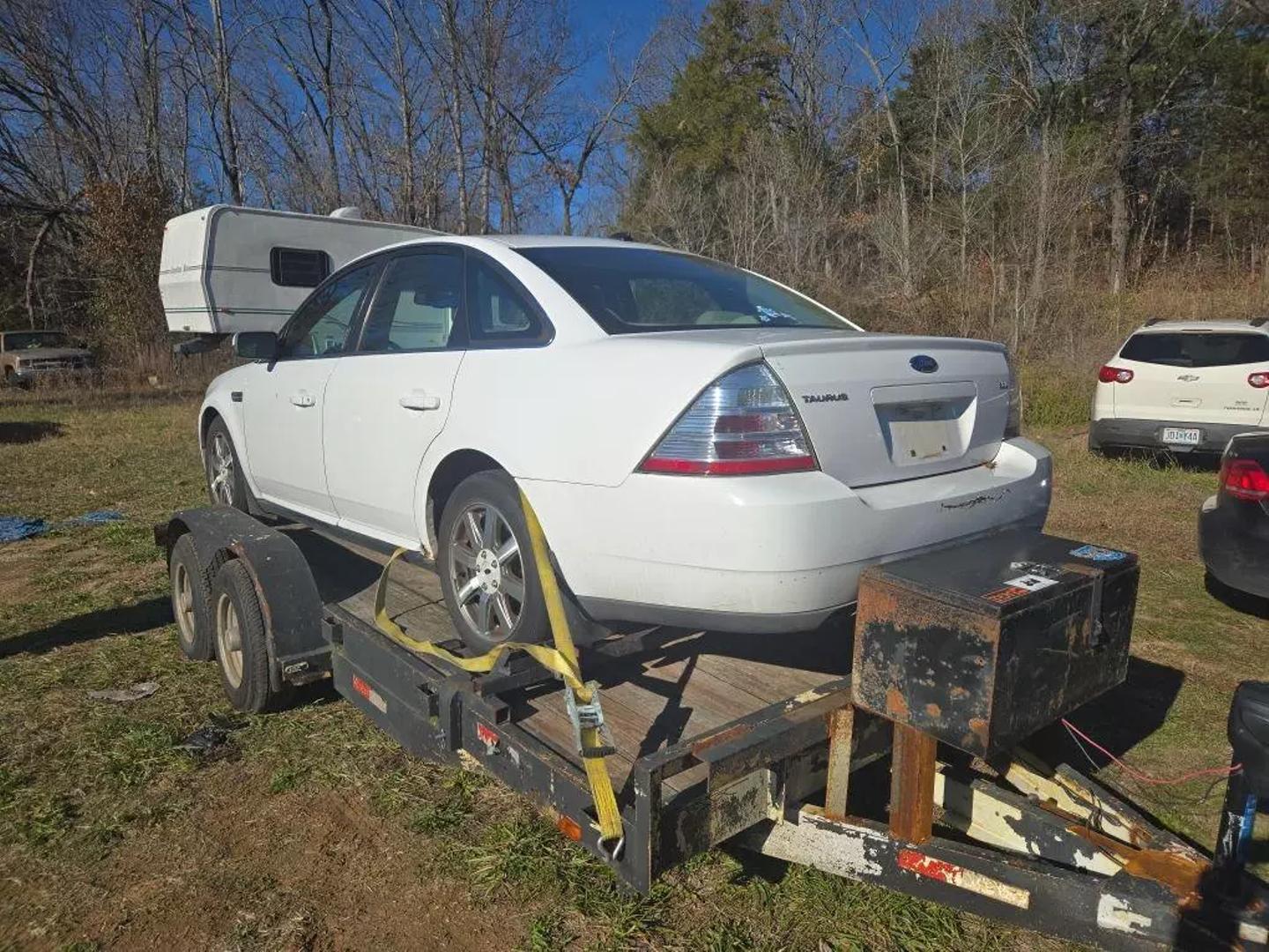 2008 Ford Taurus SEL photo 3