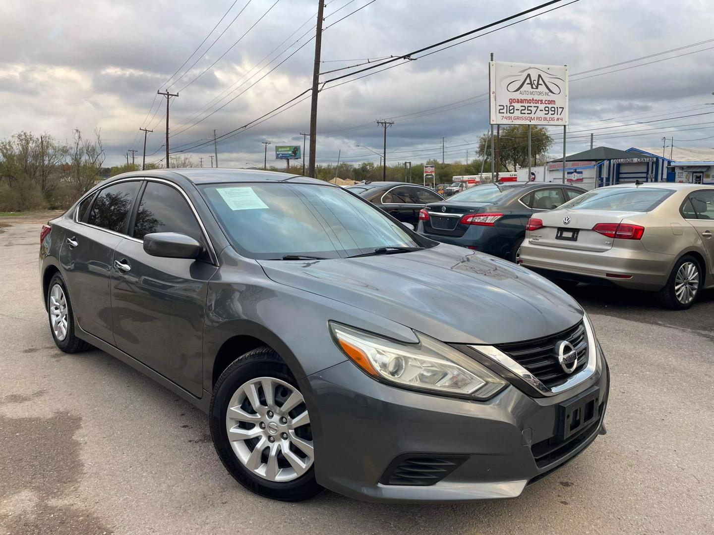 2016 Nissan Altima S photo 2