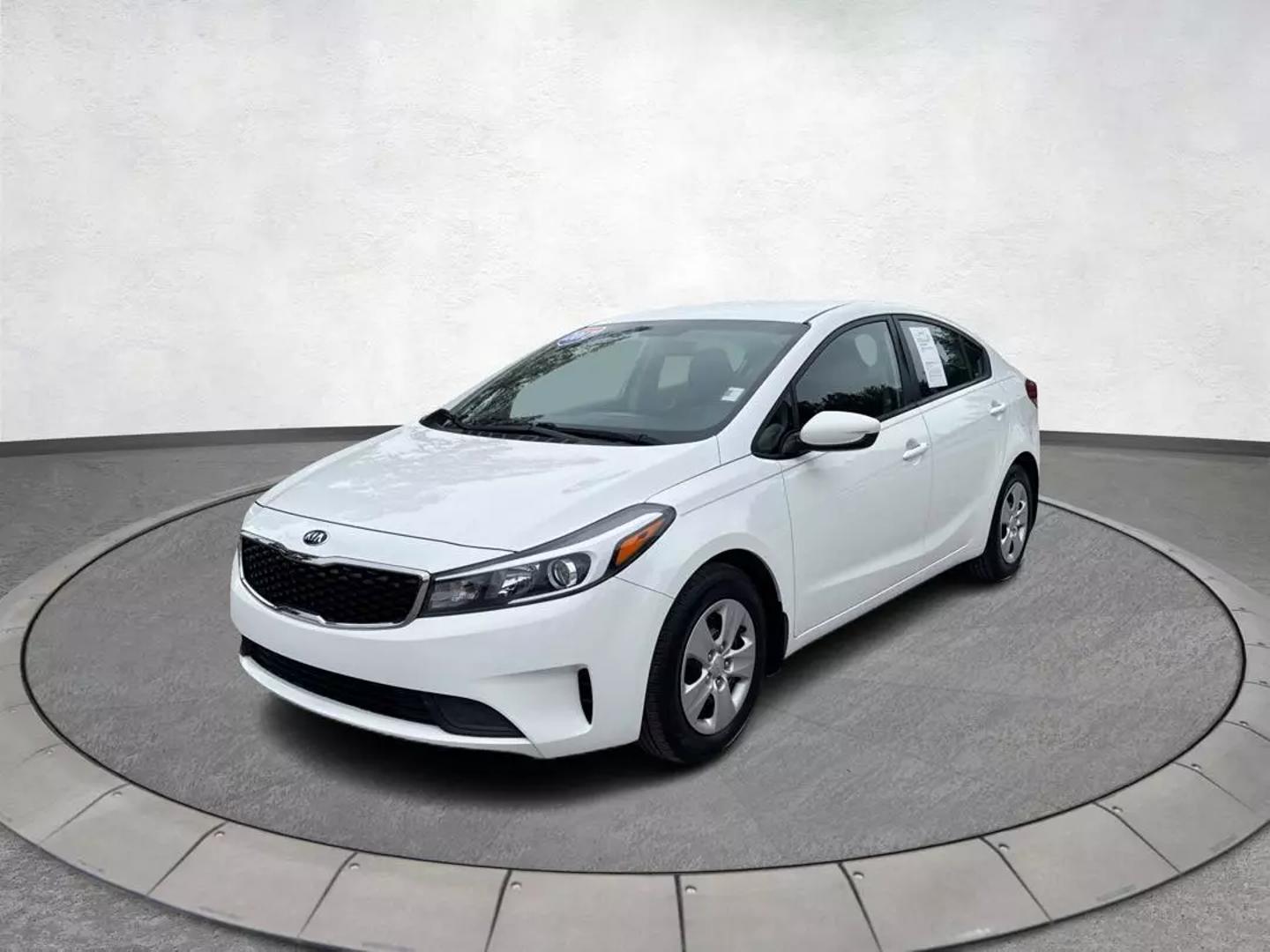 2017 Kia Forte LX photo 8