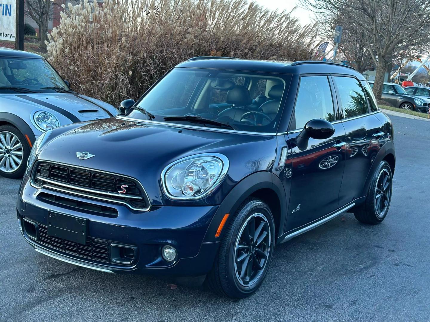 2015 MINI Countryman Countryman S photo 12