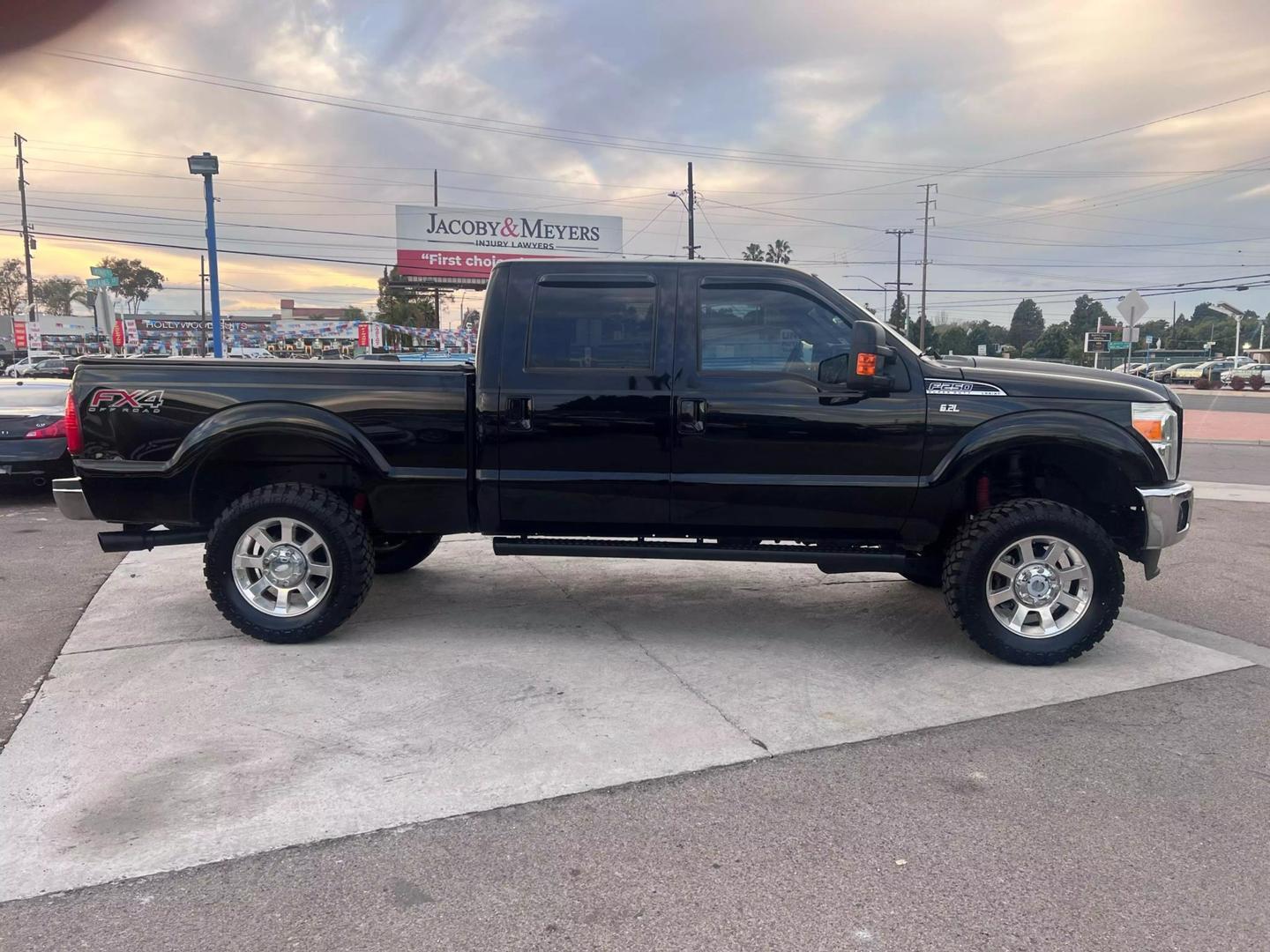 2016 Ford F-250 Super Duty Lariat photo 4