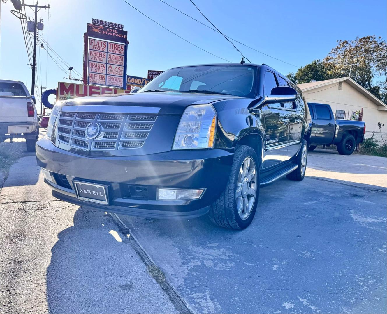 2007 Cadillac Escalade ESV Base photo 6