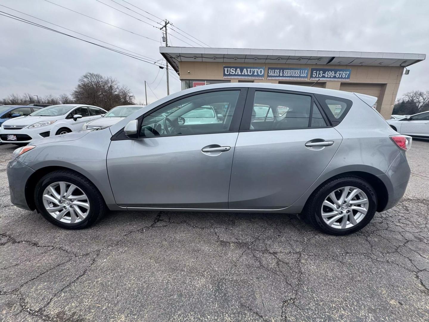 2012 Mazda MAZDA3 i Touring photo 2